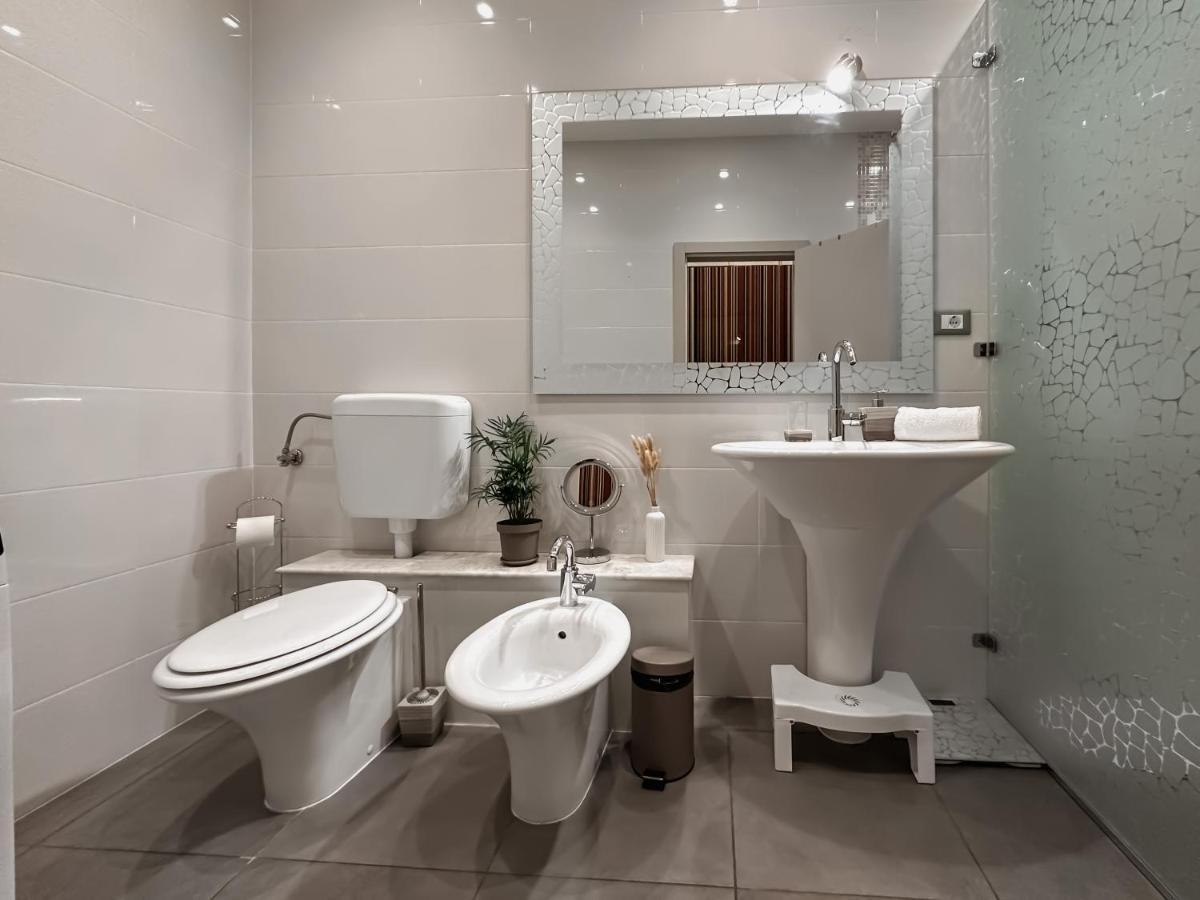 105m2 Penthouse Sea View With Free Garage Parking *